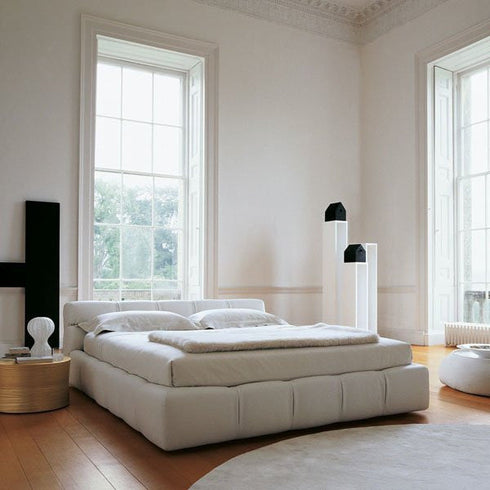 Cama Moderna com Cabeceira Tufty